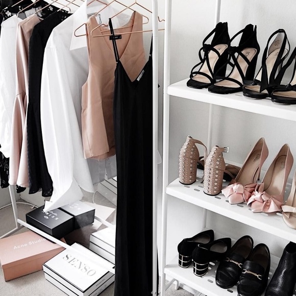 🌸Welcome to Blissful Poshing! 🌸 - Picture 5 of 6